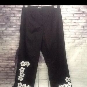 Liz Claiborne Michela Black Pants with White Floral Design Womens Size 8